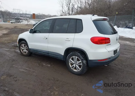 2013 Volkswagen Tiguan S from USA, damaged, VIN WVGAV3AX6DW626945